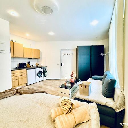 וינה Central King Studio - 10 Mins Walk From Downtown מראה חיצוני תמונה