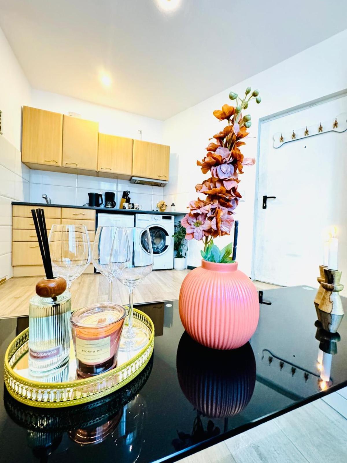 וינה Central King Studio - 10 Mins Walk From Downtown מראה חיצוני תמונה