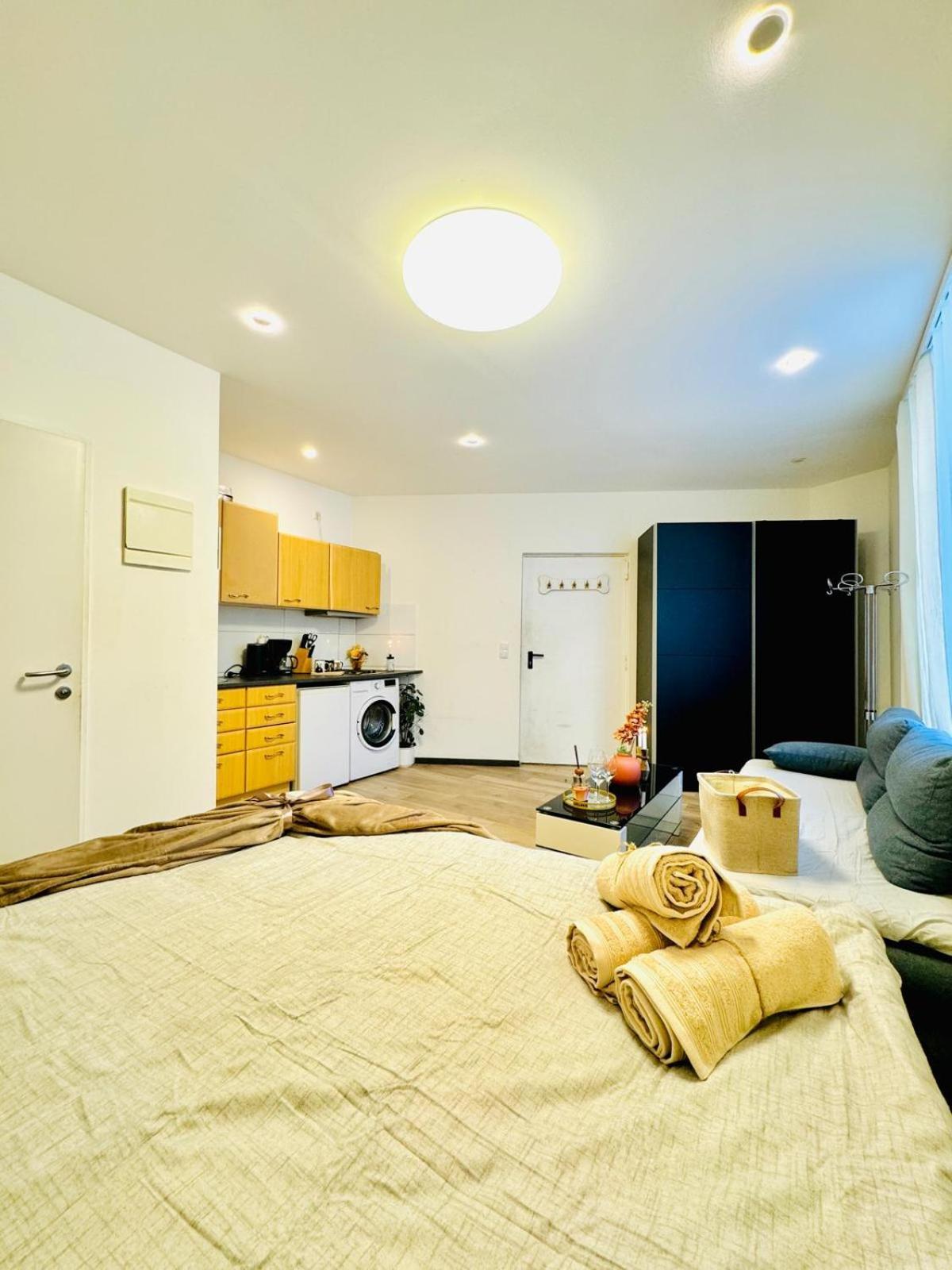 וינה Central King Studio - 10 Mins Walk From Downtown מראה חיצוני תמונה