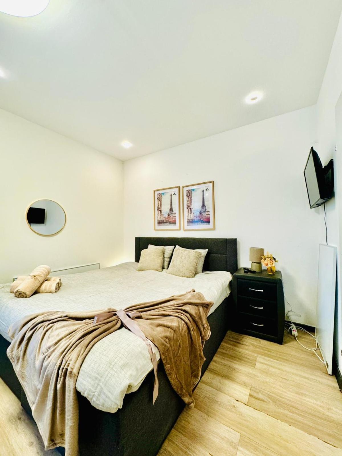 וינה Central King Studio - 10 Mins Walk From Downtown מראה חיצוני תמונה